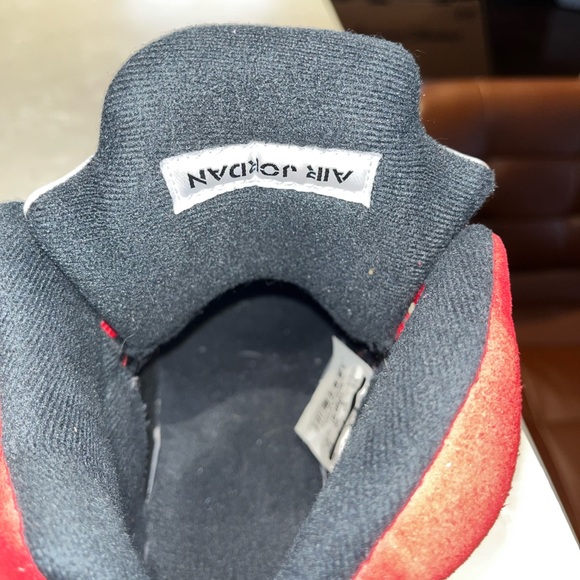 Jordan 5 Red Suade - Picture 2 of 11